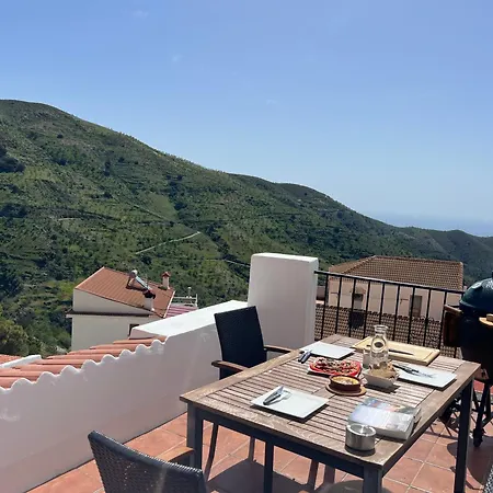 Casa Vino, Asado Y Amigos - Prive Met Gedeeld Dakterras * Polopos